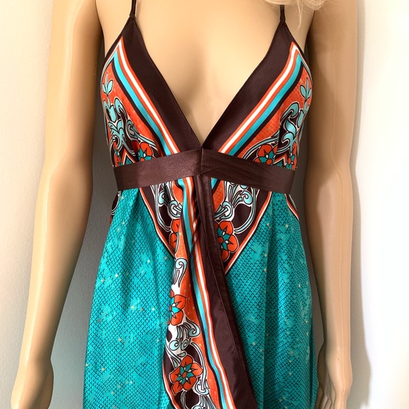 🦋UNIQUE🦋 VINTAGE EXOTIC SATIN DRESS SZ S/ M - Picture 4 of 6